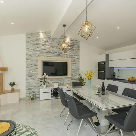 Tatil Evi Maslina Near Omis