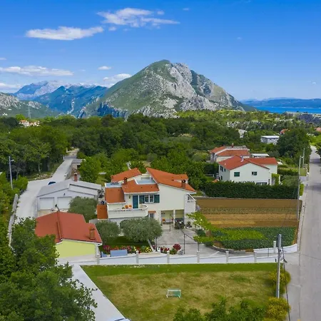 Maslina Near Omis